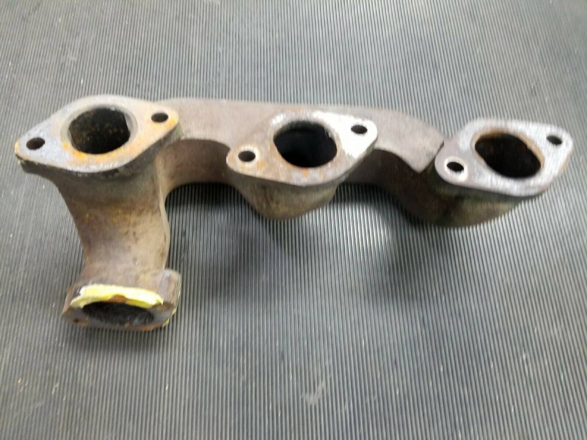 T20257 John Deere EXHAUST MANIFOLD, Used
