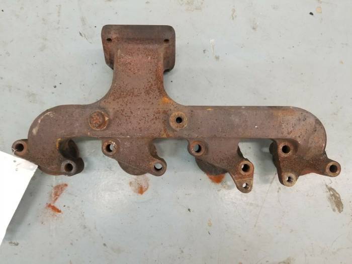 Farmland - R515588 - John Deere 6420 EXHAUST MANIFOLD, Used