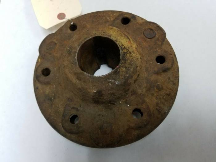 Farmland - M1559T - John Deere MC CRAWLER HUB, Used