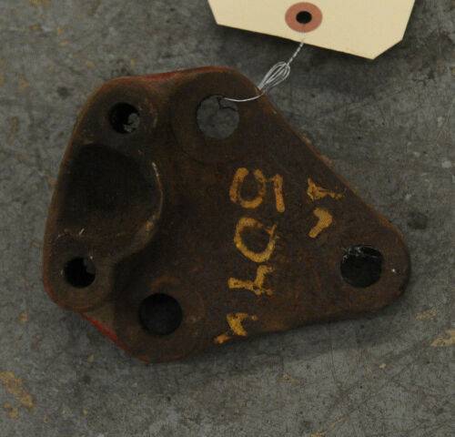 Farmland - 369755R2 - International FRONT AXLE STAY ROD BALL BRACKET, Used