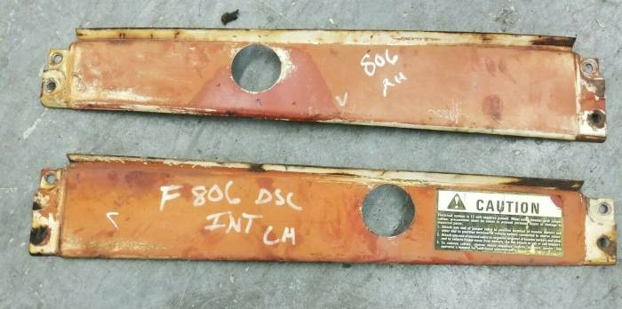 Farmland Tractor - 378638L1 378639R1 - International SET OF PANELS, Used