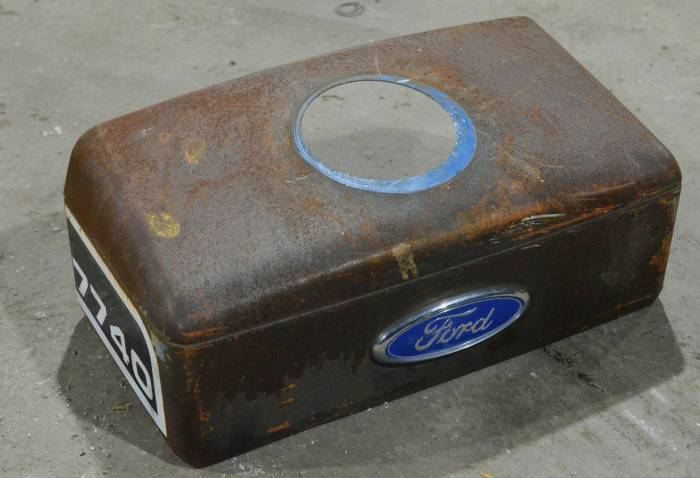 Farmland Tractor - 82005626 - Ford New Holland HOOD EXTENSION, Used