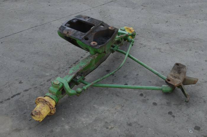 Farmland Tractor - 730 - John Deere 730 STANDARD AXLE ASSEMBLY