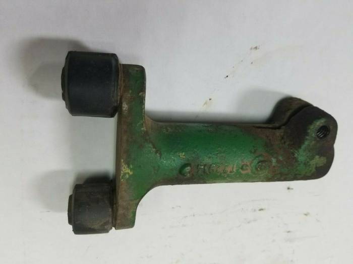 Farmland Tractor - T22914 - John Deere HYDRAULIC PUMP DRIVE SHAFT COUPLER, Used