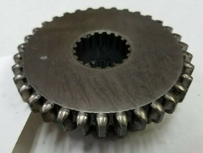 Farmland Tractor - CH11922 - John Deere TRANSMISSION GEAR, Used