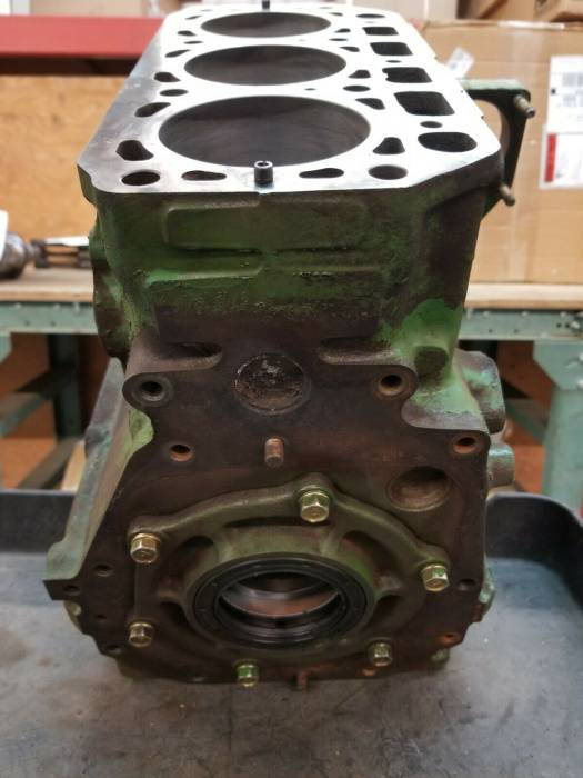 Farmland Tractor - CH18026 - John Deere CYLINDER BLOCK, Used