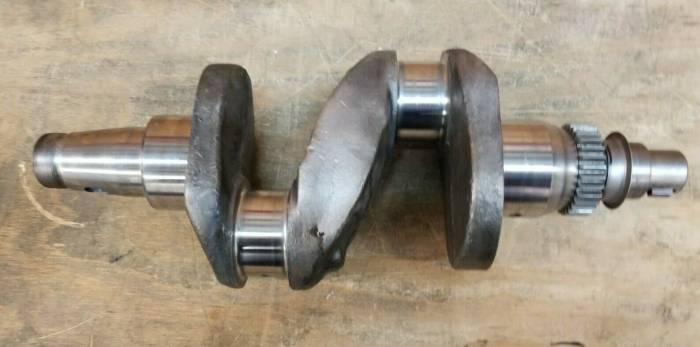 Farmland Tractor - SBA115256043 - Ford CRANKSHAFT, Used