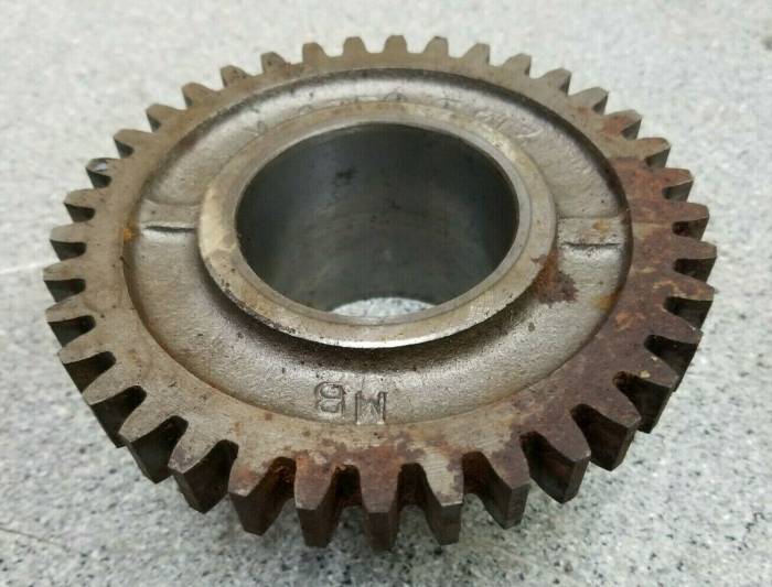 Farmland Tractor - M1752T - John Deere TRANSMISSION GEAR, Used