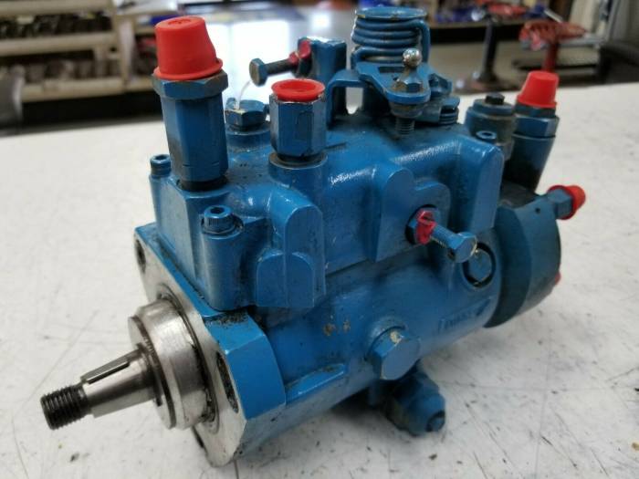 Farmland Tractor - E8NN9A543AD 8523A160A Fuel Injection pump