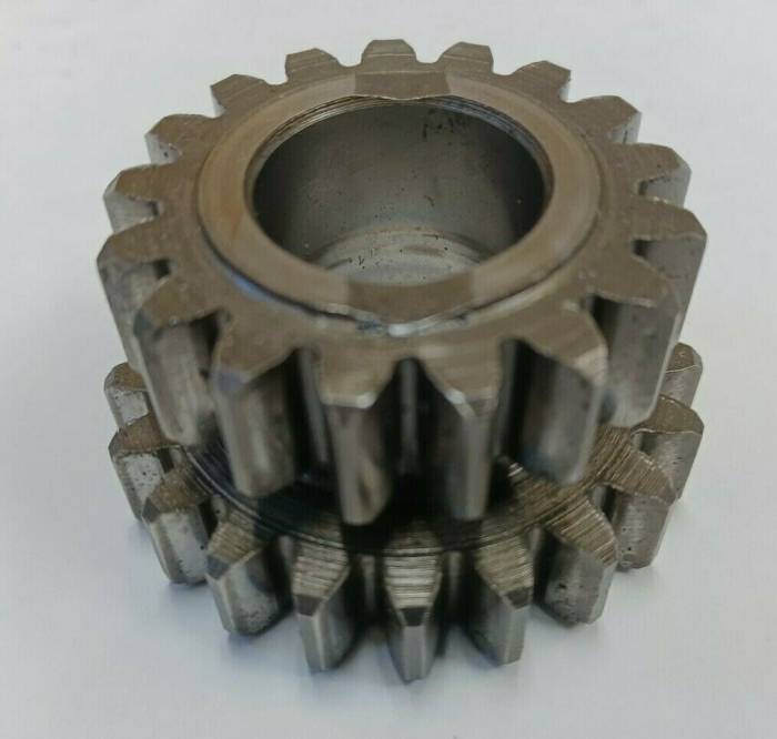 Farmland Tractor - R39239 - Pinion