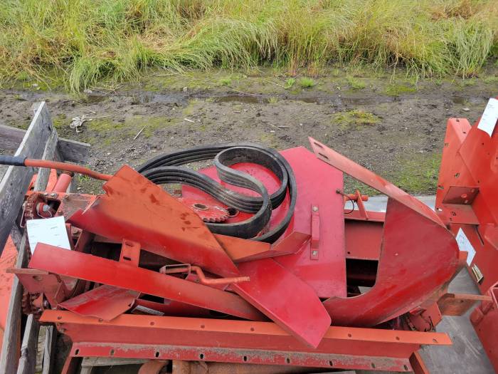 CASE IH 2388 ROCK TRAP 386208A1 1319832C2