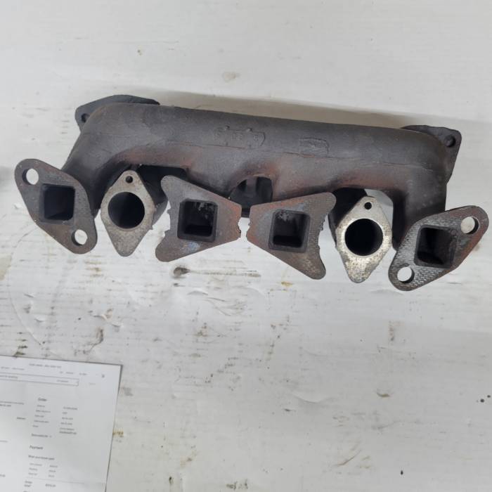 Farmland - 1031265M91 - Massey Ferguson MANIFOLD