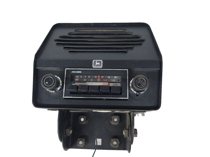 Farmland - John Deere Radio TY15155