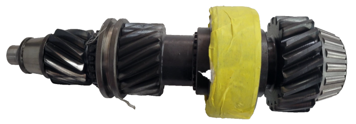 Farmland Tractor - R59829 - Top Shaft Assy