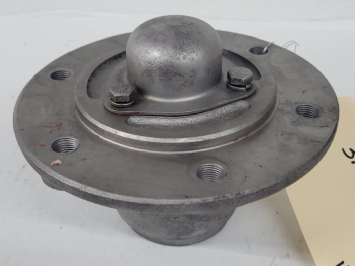 Farmland Tractor - 370289R11 - Hub