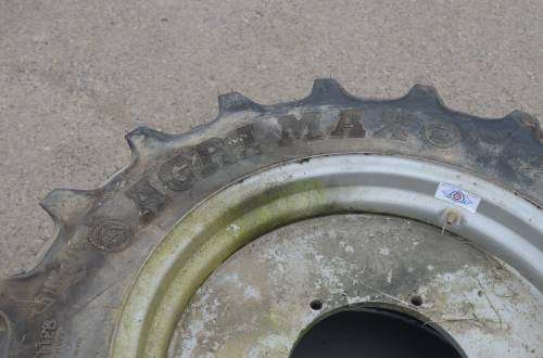Used Tires/Wheels - Agrimax Tires/Wheels 280/85 R24 Case IH JX (K) - Image 2