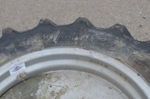 Used Tires/Wheels - Agrimax Tires/Wheels 280/85 R24 Case IH JX (K) - Image 3