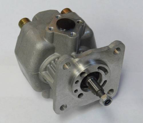 CH15095 - AM880754 John Deere 650 HYDRAULIC PUMP