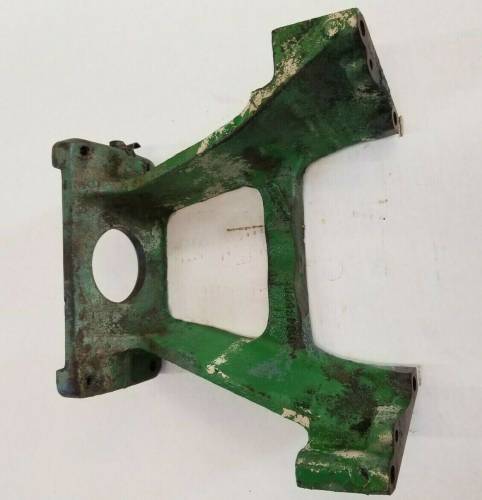 Farmland - R34358R - John Deere HYDRAULIC PUMP SUPPORT, Used - Image 2