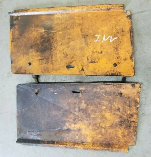 Farmland - D69891 - Case 480C BACKHOE PANELS, Used - Image 2