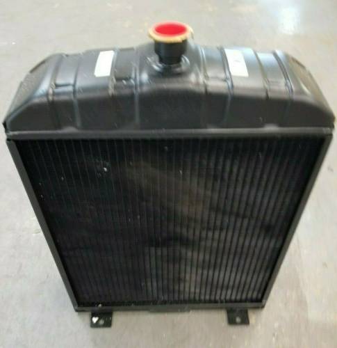 NR - 219504 - AGCO/Allis Chalmers RADIATOR, 19-1/2" x 18" x 2" - Image 1