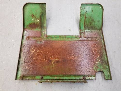 Farmland Tractor - AR43948 - John Deere PLATFORM, Used - Image 2