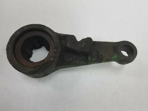 Farmland - M1252T - John Deere STEERING ARM, Used - Image 2