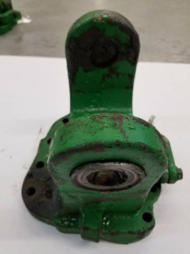 Farmland Tractor - R89007 - John Deere RH YOKE, Used - Image 4