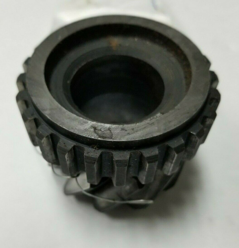 Farmland Tractor - R33479 - John Deere TRANSMISSION DRIVESHAFT GEAR, Used - Image 2