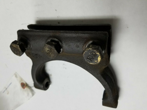 Farmland - R113794 - John Deere CLUTCH RELEASE YOKE, Used - Image 3