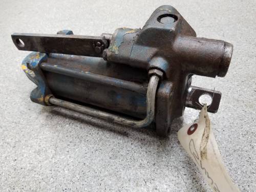 Farmland - C5NN3N500D - Ford 4000 STEERING CYLINDER, Used - Image 2