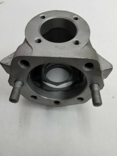 Farmland - 67521-56210 - Kubota LH, RH BEVEL GEAR CASE, Used - Image 1