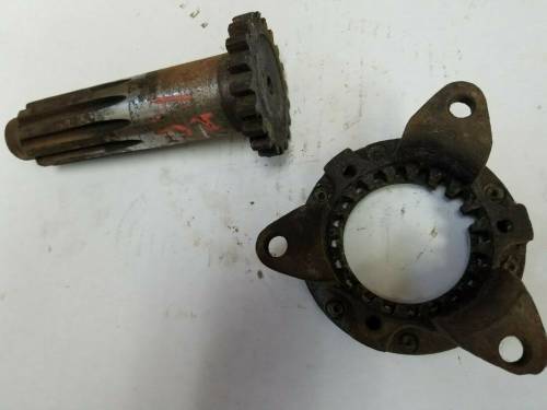 Farmland - 47589D 6492DX TD6 International TRANSMISSION INPUT SHAFT, Used - Image 1