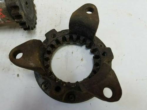 Farmland - 47589D 6492DX TD6 International TRANSMISSION INPUT SHAFT, Used - Image 2