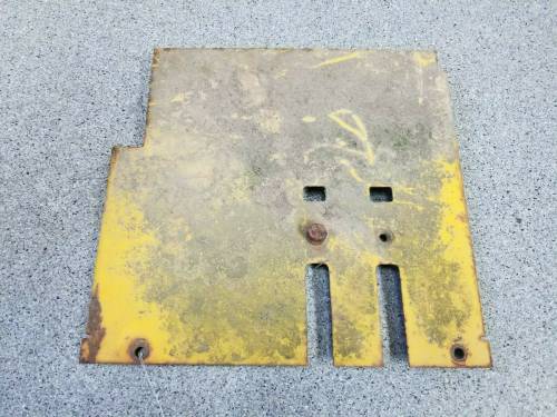 527856R2 - Case/IH RH REAR VERTICAL COVER, Used