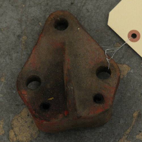 Farmland - 369755R2 - International FRONT AXLE STAY ROD BALL BRACKET, Used - Image 2