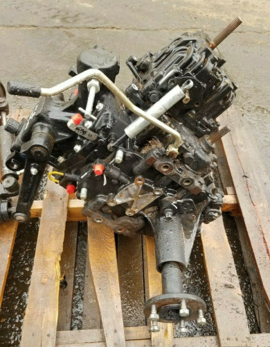 Farmland - LVA23807 - John Deere REAR TRANSAXLE, Used - Image 2