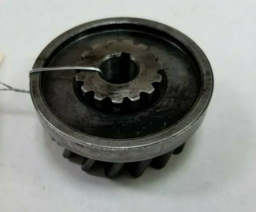 Farmland Tractor - 72098147 - Allis Chalmers HYDRAULIC PUMP GEAR, Used - Image 2