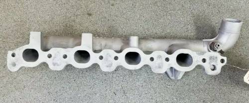 Farmland Tractor - D5NN9425R - Ford New Holland INTAKE MANIFOLD, Used - Image 2