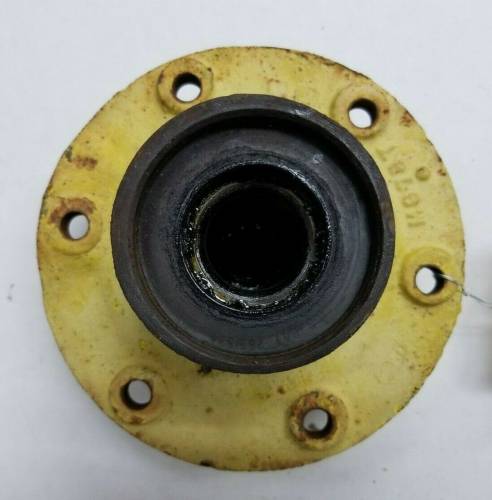 Farmland Tractor - M979T - John Deere WHEEL HUB, Used - Image 2