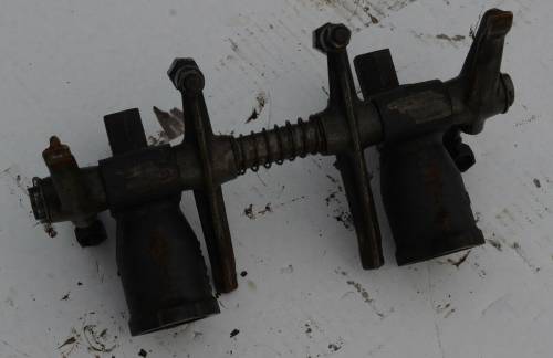 Farmland Tractor - F1896R - John Deere ROCKER ARM ASSEMBLY, Used - Image 3