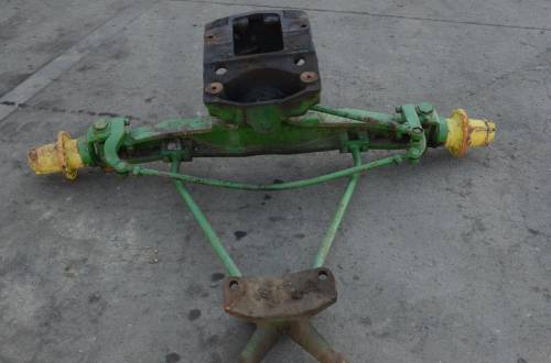 Farmland Tractor - 730 - John Deere 730 STANDARD AXLE ASSEMBLY - Image 3