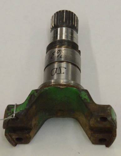 Farmland Tractor - R62366 - John Deere UNIVERSAL JOINT YOKE U, Used - Image 1