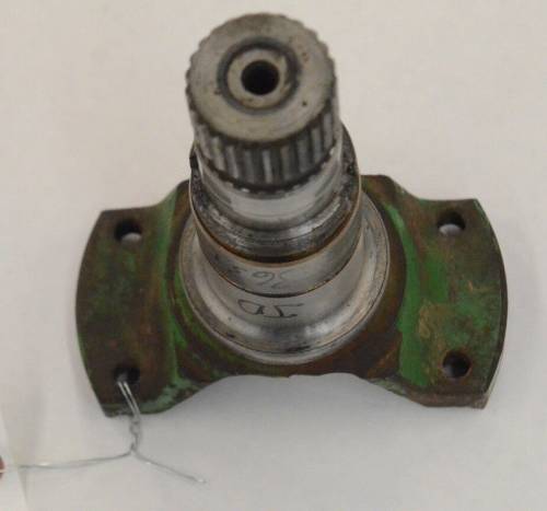 Farmland Tractor - R62366 - John Deere UNIVERSAL JOINT YOKE U, Used - Image 3