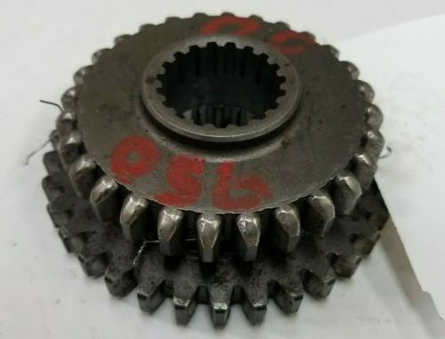 Farmland Tractor - CH11922 - John Deere TRANSMISSION GEAR, Used - Image 2