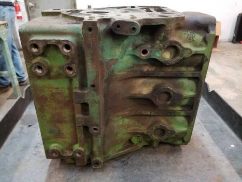 Farmland Tractor - CH18026 - John Deere CYLINDER BLOCK, Used - Image 3