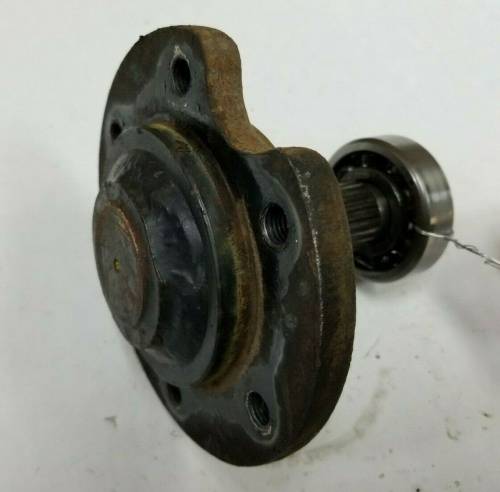 Farmland Tractor - 3284317M91 - Massey Ferguson, Allis Chalmers FRONT HUB ASSEMBLY, Used - Image 2