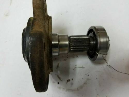 Farmland Tractor - 3284317M91 - Massey Ferguson, Allis Chalmers FRONT HUB ASSEMBLY, Used - Image 1