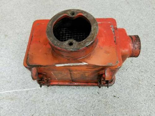 Farmland Tractor - C0NN9600G - Ford 4CYL AIR CLEANER, Used - Image 3