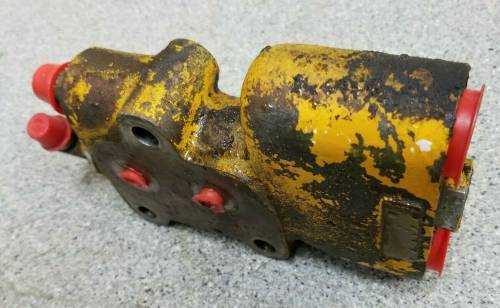 543960R91 CASE 2656 686 544 656 666 2544 HYDRO 70 664 VALVE FLOW DIVIDER - Image 2